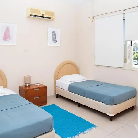 Appartamento 2 Bedroom Cates Top Floor Peaceful With Pool!